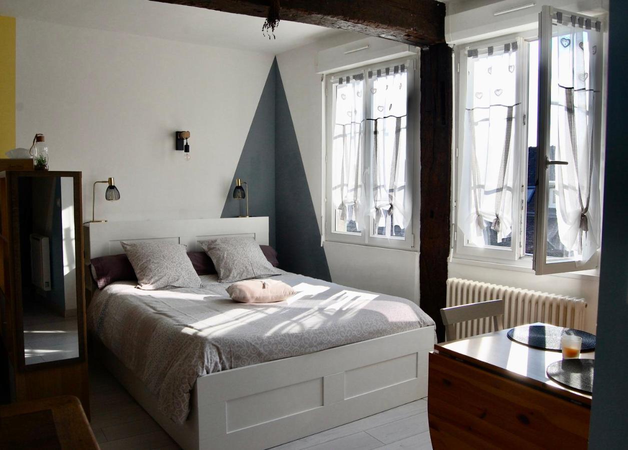 Apartamento L Imprevu Chartres Exterior foto