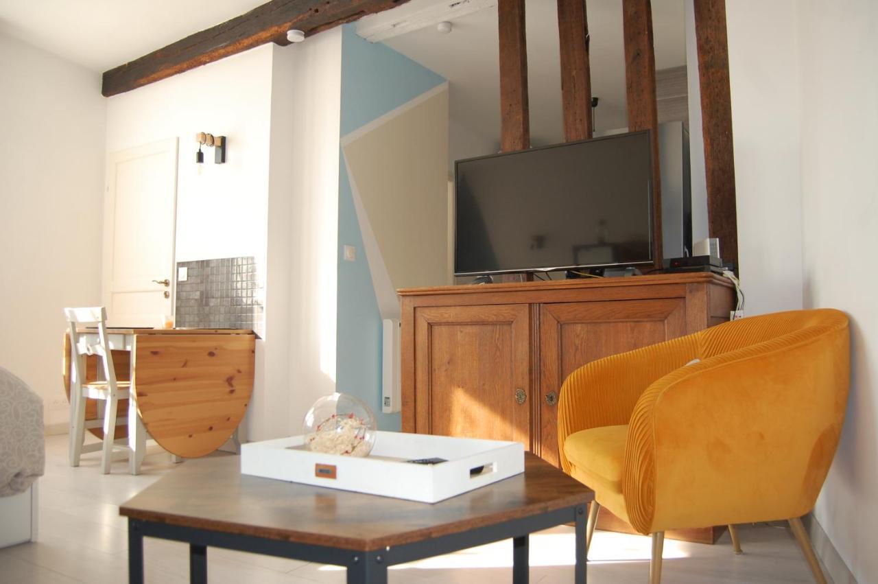Apartamento L Imprevu Chartres Exterior foto