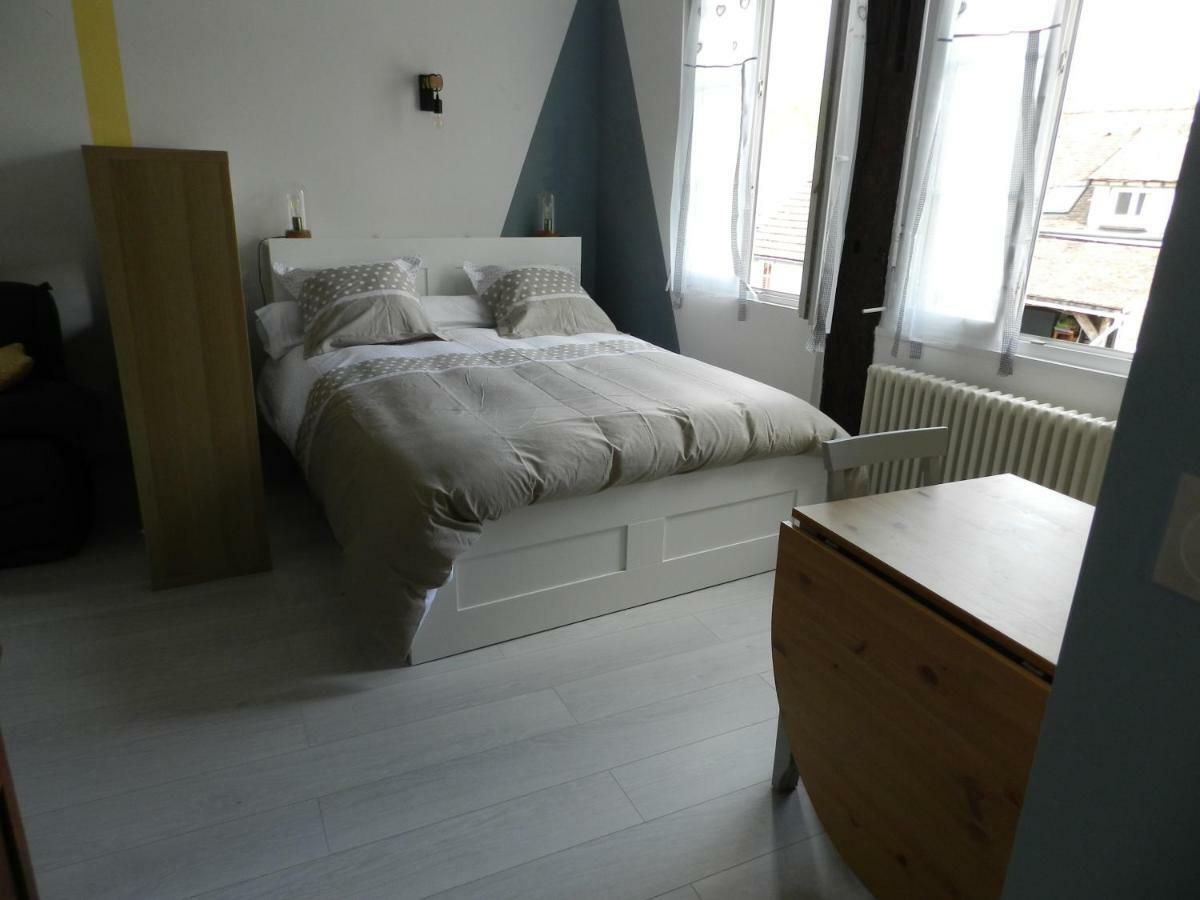 Apartamento L Imprevu Chartres Exterior foto