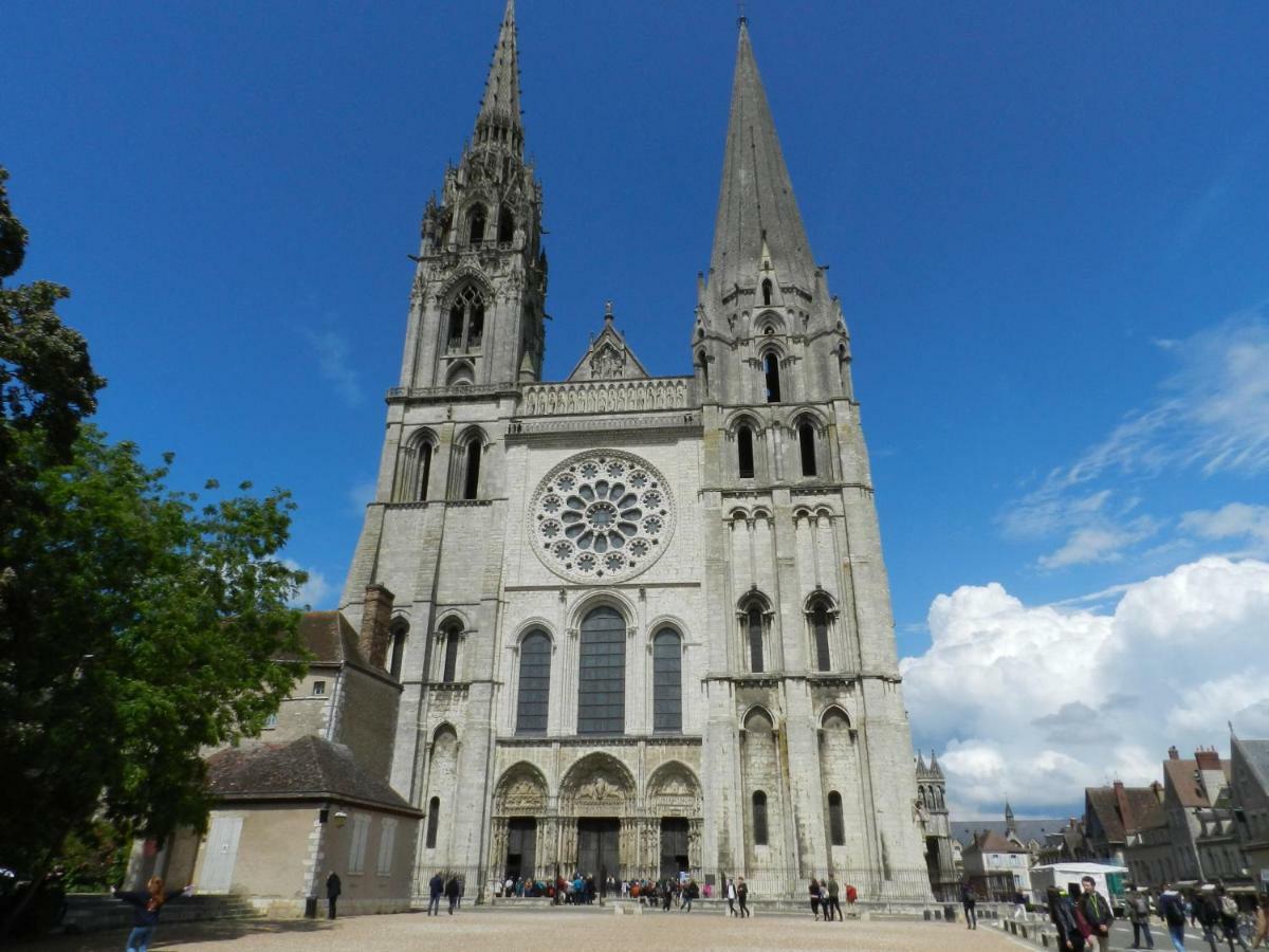 Apartamento L Imprevu Chartres Exterior foto