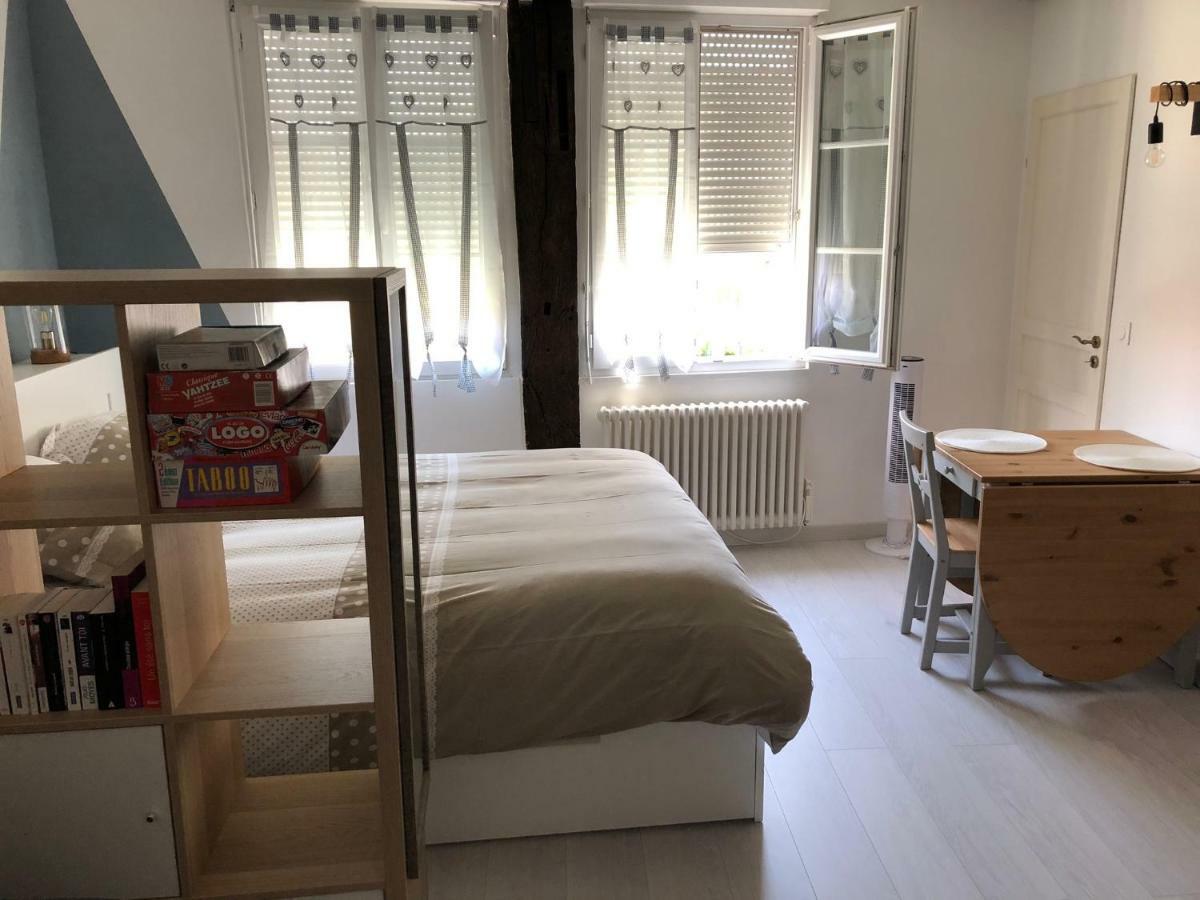 Apartamento L Imprevu Chartres Exterior foto