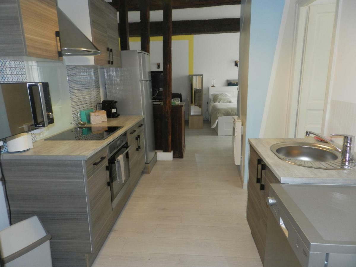 Apartamento L Imprevu Chartres Exterior foto